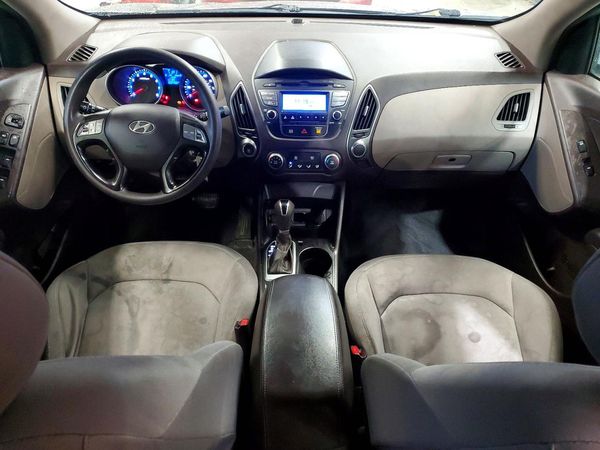2015 HYUNDAI TUCSON GL (Middle-Low)