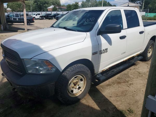 2015 RAM 1500 ST
