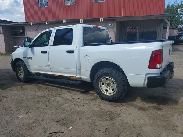 2015 RAM 1500 ST