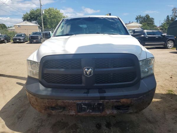 2015 RAM 1500 ST