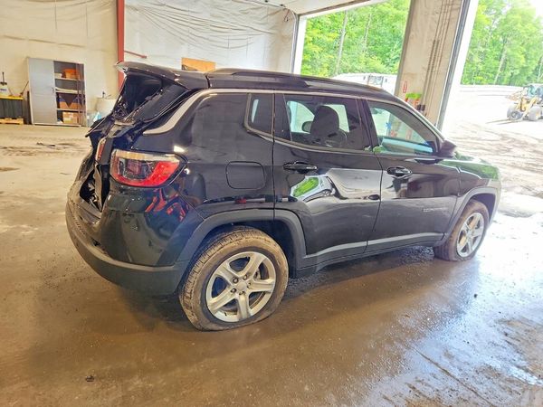 2023 JEEP COMPASS North, Latitude