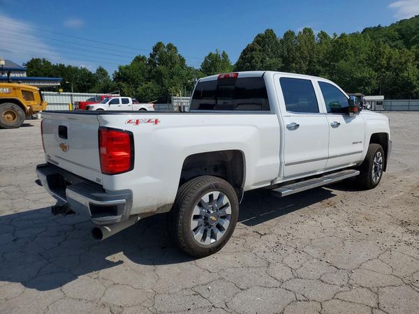 2017 CHEVROLET SILVERADO LTZ
