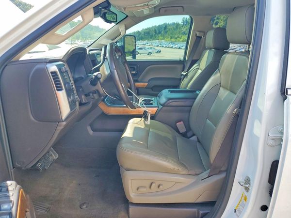 2017 CHEVROLET SILVERADO LTZ