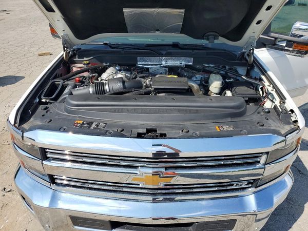 2017 CHEVROLET SILVERADO LTZ