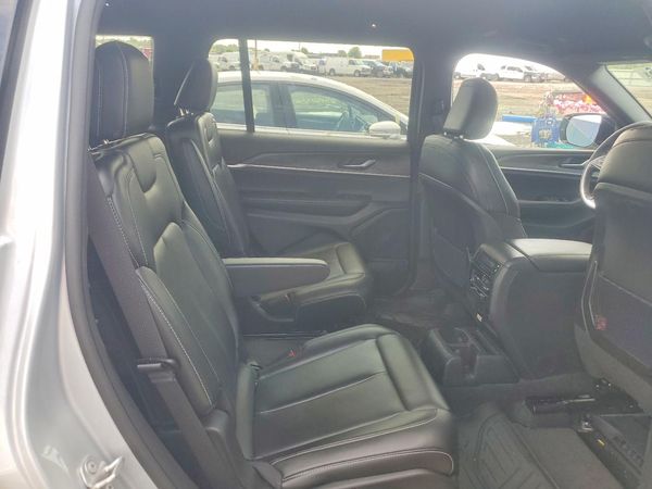 2025 JEEP GRAND CHEROKEE