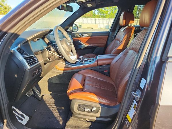 2021 BMW X7 M50i