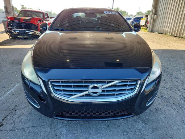 2012 VOLVO S60