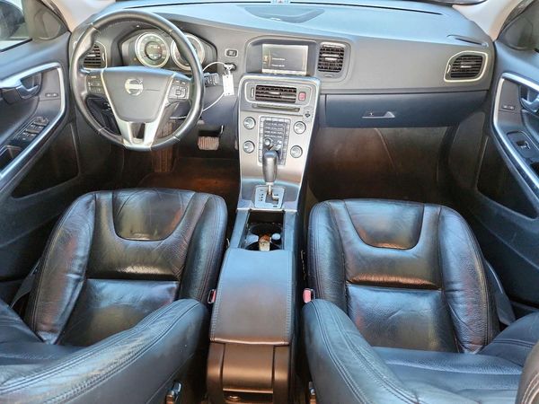 2012 VOLVO S60