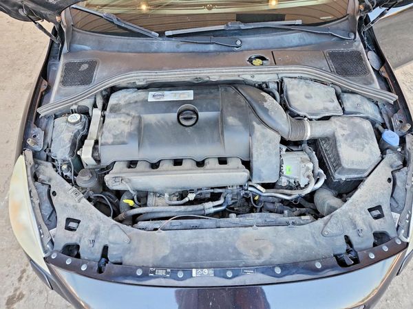 2012 VOLVO S60