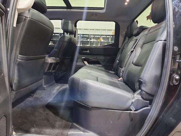 2022 TOYOTA TUNDRA Limited