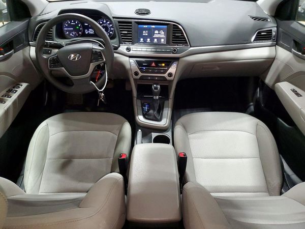 2017 HYUNDAI ELANTRA