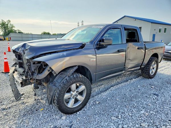 2014 RAM 1500 ST CREW CAB 4X4