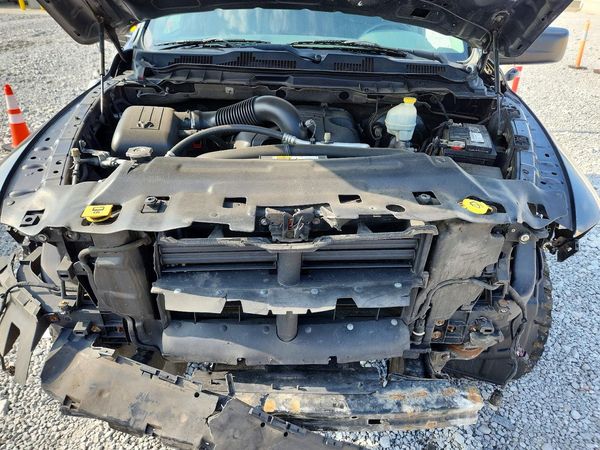 2014 RAM 1500 ST CREW CAB 4X4