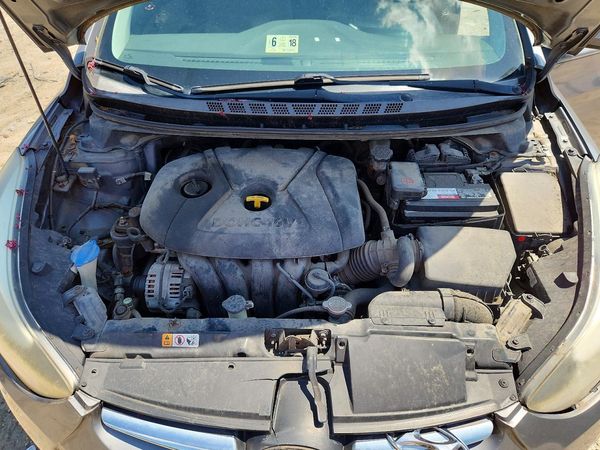 2014 HYUNDAI ELANTRA GLS(Middle)