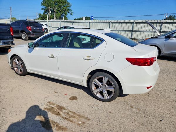 2013 ACURA ILX 20 TECH