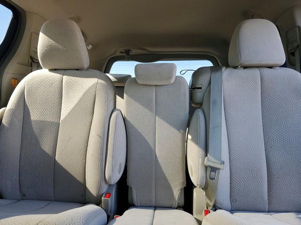 2013 TOYOTA SIENNA