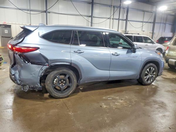 2020 TOYOTA HIGHLANDER XLE