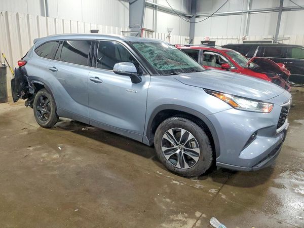 2020 TOYOTA HIGHLANDER XLE