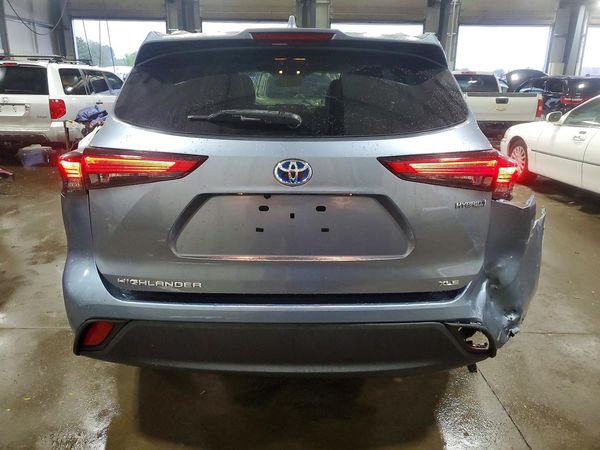 2020 TOYOTA HIGHLANDER XLE