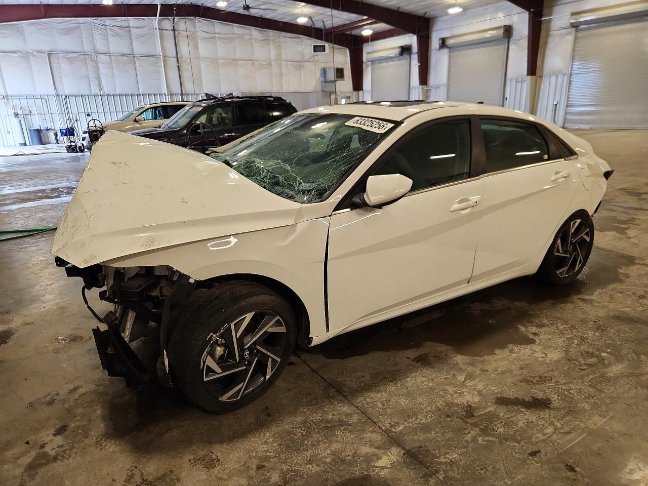 2025 HYUNDAI ELANTRA SEL Convenience — Front 3/4