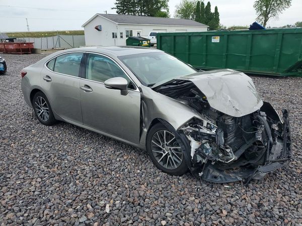 2017 LEXUS ES