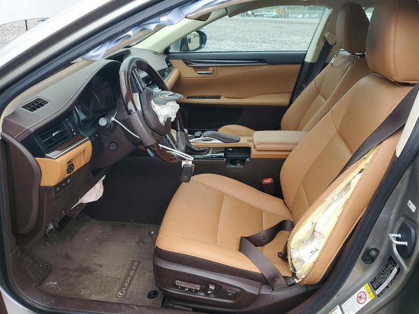 2017 LEXUS ES