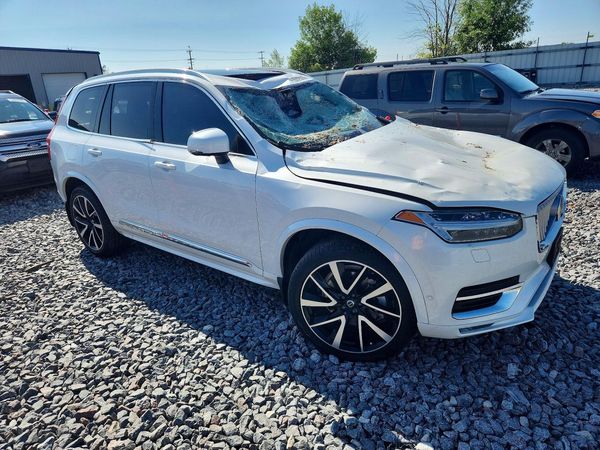 2025 VOLVO XC90 Plus Bright