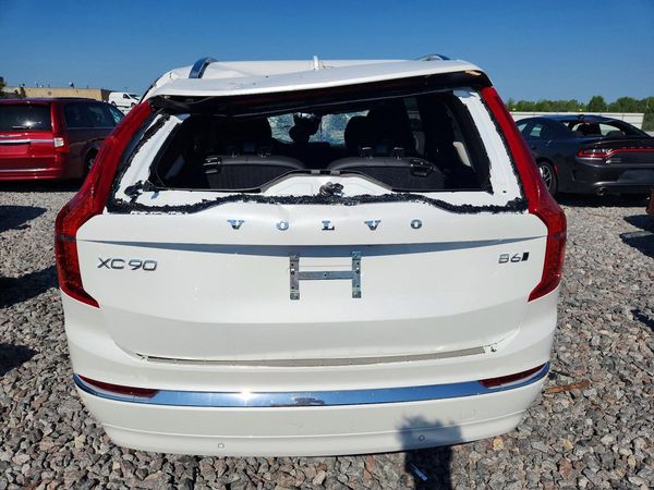 2025 VOLVO XC90 Plus Bright