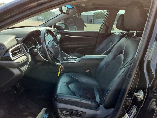 2018 TOYOTA CAMRY