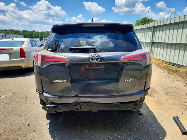 2018 TOYOTA RAV4 Adventure/XLE
