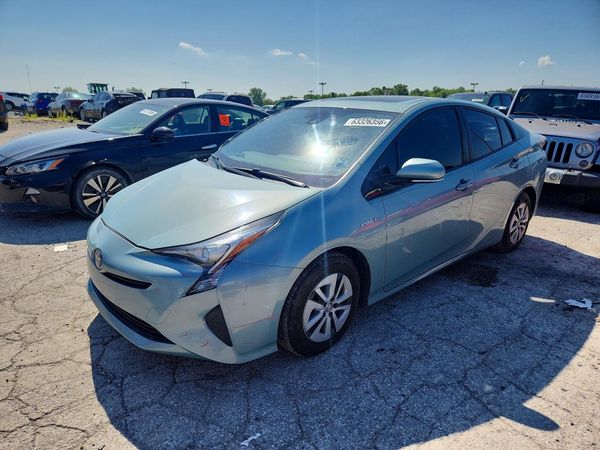 2016 TOYOTA PRIUS