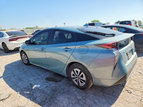 2016 TOYOTA PRIUS