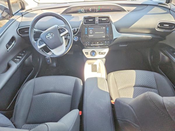 2016 TOYOTA PRIUS