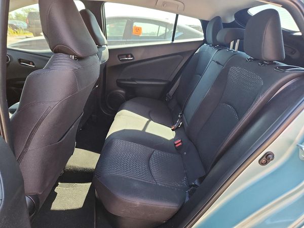 2016 TOYOTA PRIUS