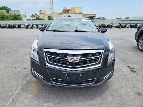 2017 CADILLAC XTS Luxury