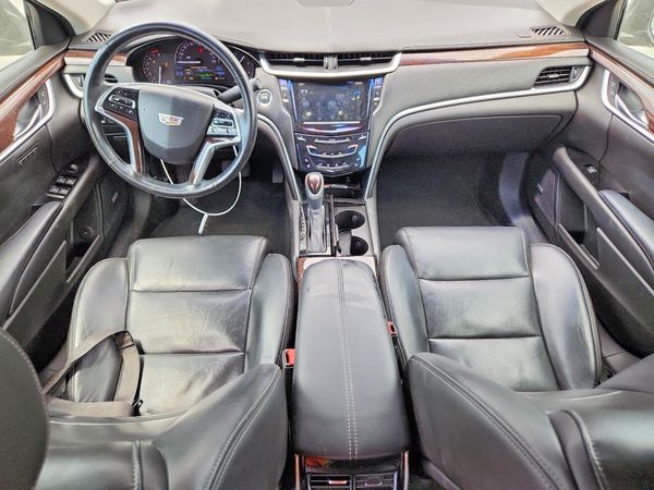 2017 CADILLAC XTS Luxury