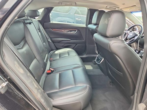 2017 CADILLAC XTS Luxury