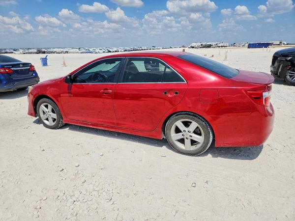 2014 TOYOTA CAMRY
