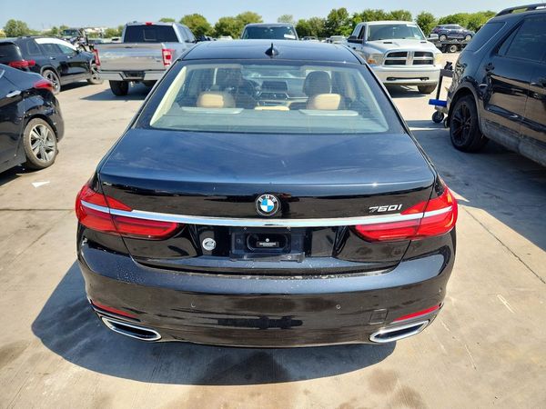 2016 BMW 750