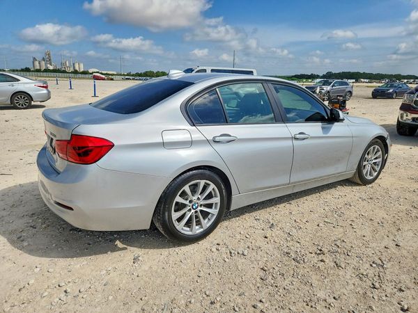 2018 BMW 320