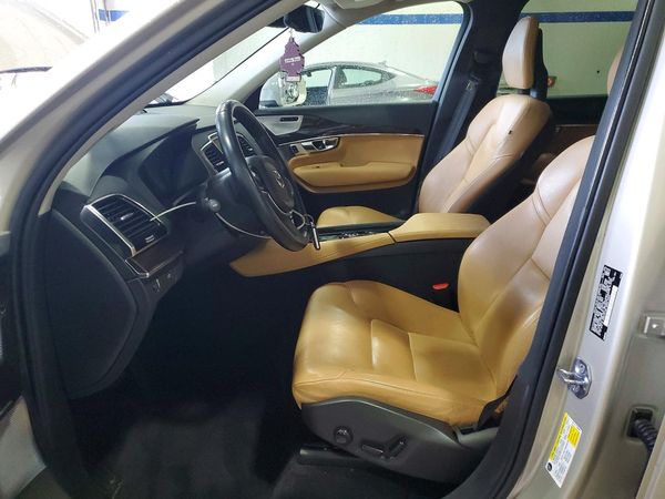 2016 VOLVO XC90 SV42 Momentum