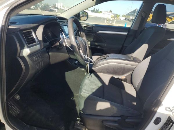 2019 TOYOTA HIGHLANDER LE/LE Plus