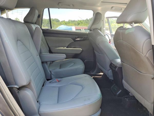 2023 TOYOTA HIGHLANDER