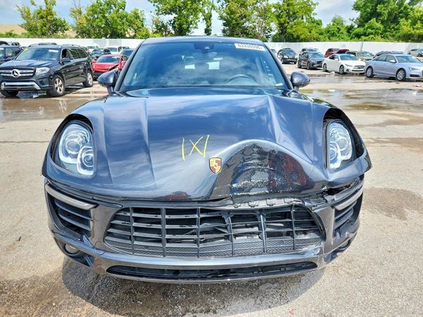 2017 PORSCHE MACAN