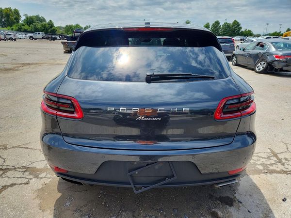 2017 PORSCHE MACAN
