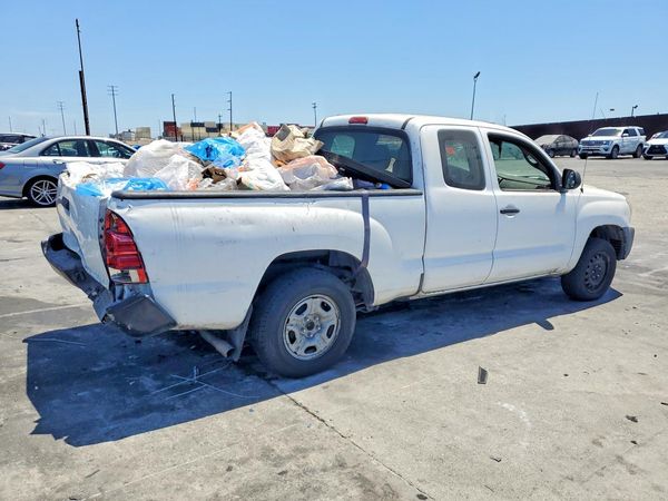 2015 TOYOTA TACOMA Delux Grade