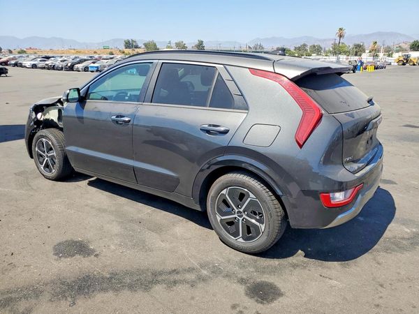 2025 KIA NIRO