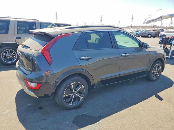 2025 KIA NIRO