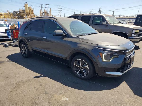2025 KIA NIRO
