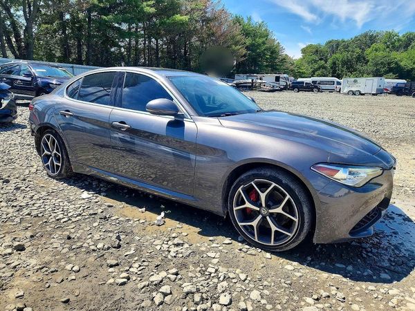 2021 ALFA ROMEO GIULIA